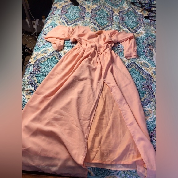 Peachy-orange long gown with V-neckline and A-line silhouette (0088) - Picture 8 of 8